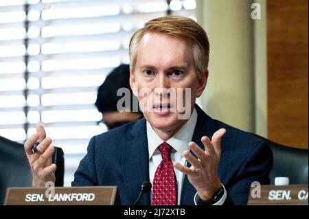 Der US-Senator James Lankford (R-OK) spricht bei einer Anhörung des Senats für Energie und natürliche Ressourcen. (Foto von Michael Brochstein/Sipa USA) Stockfoto