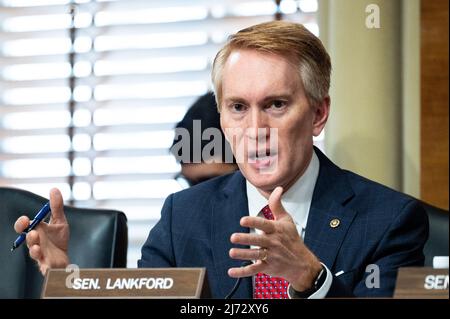 Der US-Senator James Lankford (R-OK) spricht bei einer Anhörung des Senats für Energie und natürliche Ressourcen. (Foto von Michael Brochstein/Sipa USA) Stockfoto