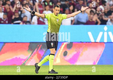 Maurizio Mariani der Renndirektor während der Serie A 2021/22 Spiel zwischen den USA . Salernitana 1919 und FC Venezia. Im Arechi-Stadion (Foto: Agostino Gemito / Pacific Press) Stockfoto