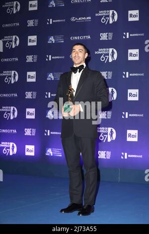 3. Mai 2022, Roma, Latium, Italien: In den CinecittÃ Studios von Rom, gewinnt die Cerimony von 2022 David di Donatello .in diesem Bild Eduardo Scarpetta (Bild: © Paolo Pizzi/Pacific Press via ZUMA Press Wire) Stockfoto