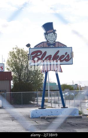 Verlassene Blakes Lotaburger Schild, Albuquerque, New Mexico. Stockfoto