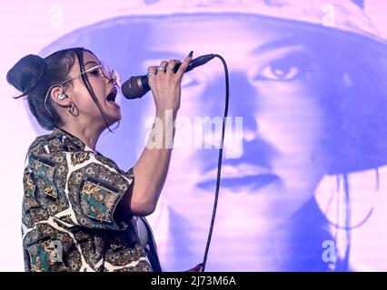 05. Mai 2022, Berlin: Sängerin Nina Chuba singt beim Bunte New Faces Award Music 2022. Foto: Britta Pedersen/dpa Stockfoto