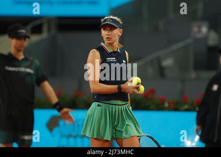 Jil Teichmann (SUI), 5. MAI 2022 - Tennis : Jil Teichmann im Einzel Halbfinalspiel gegen Jessica Pegula bei den WTA 1000 Turnieren Mutua Madrid Open Tennisturnier im Caja Magica in Madrid, Spanien. (Foto von Mutsu Kawamori/AFLO) Stockfoto