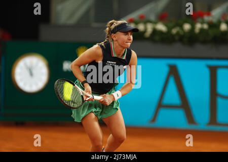 Jil Teichmann (SUI), 5. MAI 2022 - Tennis : Jil Teichmann im Einzel Halbfinalspiel gegen Jessica Pegula bei den WTA 1000 Turnieren Mutua Madrid Open Tennisturnier im Caja Magica in Madrid, Spanien. (Foto von Mutsu Kawamori/AFLO) Stockfoto