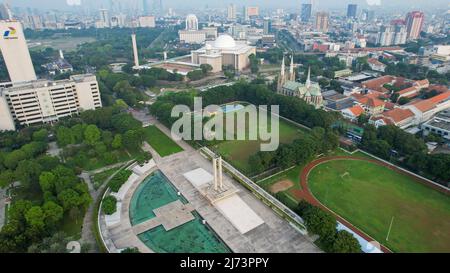 Luftaufnahme des West Irian Liberation Monument in Jakarta. Jakarta, Indonesien, 6. Mai 2022 Stockfoto