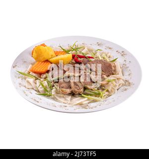 Isolierter Teil des kasachischen Gerichts beschbarmak Stockfoto