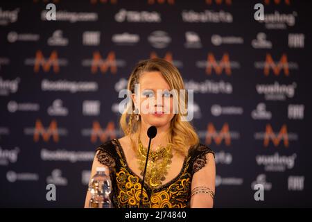 Sterenn Diridollou? Der AHEZ-Band Alvan &amp; Ahez (Fulenn) Frankreich während des Eurovision Song Contest 2022, Künstler-Pressekonferenz, am 05. Mai 2022, Stockfoto