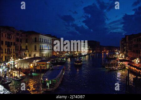 Italien Venedig Canal Grande -17 Blick von der Rialtobrücke nach Südwesten - endet Stockfoto