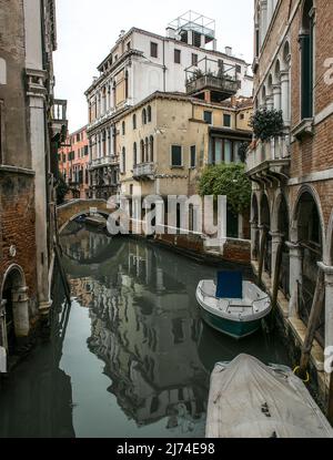 Italy Venedig Kanal im Cannaregio-Bezirk -642 mit Palazzi Stockfoto
