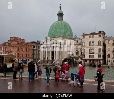 Italien Venedig Kirche San Simeone Piccolo -4 am Canal Grande baut 1718-38 von Giovanni Scalfarotti spätbarocker Zentralbau in Anleihe an das Pant Stockfoto