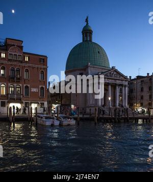 Italien Venedig Kirche San Simeòne Piccolo -532 am Canal Grande erb 1718-38 von Giovanni Scalfarotti Kuppel-Zentralbau mit antikisierender Vorhalle ab Stockfoto