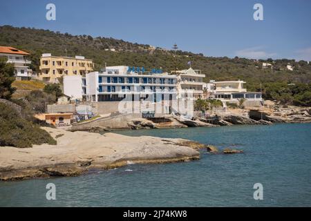 Blick auf den Strand von Agia Marina auf der Insel Ägina, Griechenland, Europa Stockfoto