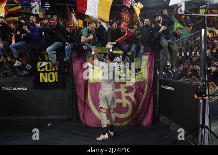 Rui Patrício von AS Roma feiert den Sieg am Ende des Spiels während des Halbfinales zwischen AS Roma und Leicester City Conference League im Olimpico-Stadion in Rom, Italien, am 05.. Mai 2022. Fotografo01 Stockfoto