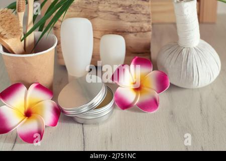 Natürliche Bio-Kosmetik und Produkte für Spa-Behandlungen und Entspannung für die Pflege von Frauen. Hautpflegeprodukte. Stockfoto