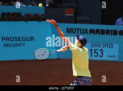 Hubert Hurkacz aus Polen während des Tennisturniers Mutua Madrid Open 2022 am 5. Mai 2022 im Caja Magica Stadion in Madrid, Spanien - Foto Laurent Lairys / DPPI Stockfoto