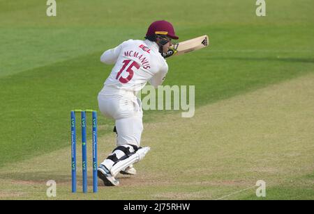 6. Mai 2022. London, Großbritannien. Lewis McManus von Northamptonshire, der als Surrey Northamptonshire in der County Championship beim Kia Oval am zweiten Tag antreten wird. David Rowe/Alamy Live News Stockfoto