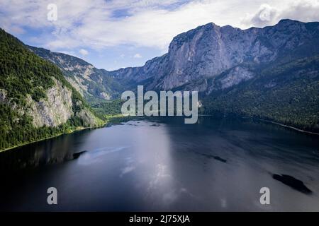 Luftaufnahme über den Altaussee in Österreich, Stockfoto