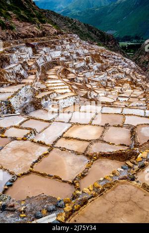 Die Salineras De Maras (Maras-Salzpfannen) Cusco Region, Peru. Stockfoto