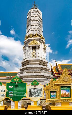 Phra Mahat Sthupa, Phra Prang, Turm, Tempelkomplex Wat Pho, Tempel des sich rückenden Buddha, Bangkok, Thailand, Asien Stockfoto