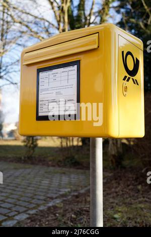 Deutschland, Bayern, Oberbayern, Landkreis Altötting, Briefkasten, Freistehend Stockfoto