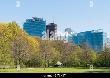 Berlin, Potsdamer Platz, Blick vom Tiergarten, Frühling Stockfoto