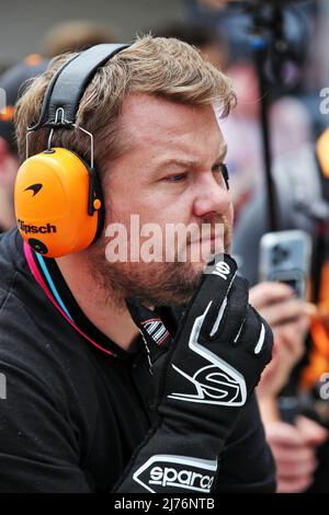 Miami, USA. 06.. Mai 2022. James Corden (GBR) Schauspieler mit McLaren. Miami Grand Prix, Freitag, 6.. Mai 2022. Miami International Autodrome, Miami, Florida, USA. Quelle: James Moy/Alamy Live News Stockfoto