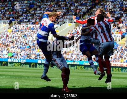 August 2012 - Premier League Football - Reading FC vs Stoke City. Peter Crouch von Stoke geht von einer Leseecke weg. Fotograf: Paul Roberts/Pathos. Stockfoto