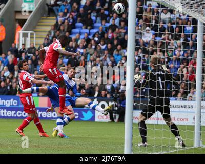 28. April 2013 - Fußball - Barclays Premier League Fußball - Reading FC vs Queens Park Rangers - Adam LeFondre steht kurz vor Reading - Fotograf: Paul Roberts / Pathos. Stockfoto