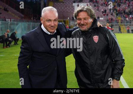 Stadio Renato Curi, Perugia, Italien, 06. Mai 2022, dell' orco cristian (n.15 perugia calcio) sampirisi mario (n.31 ac monza) stroppa giovanni (Trainer ac monza) während des Spiels AC Perugia gegen AC Monza - Italienischer Fußball der Serie B Stockfoto