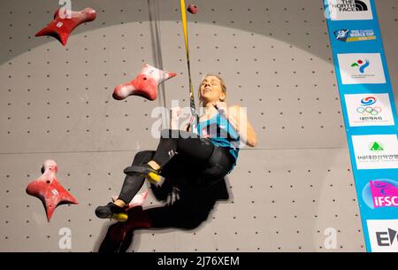 Seoul, Südkorea. 6. Mai 2022. Aleksandra Miroslaw (POL), 6. Mai 2022 - Sport Climbing : Goldmedaillengewinnerin Aleksandra Miroslaw beim Frauen-Speed-Finale beim IFSC Climbing World Cup Seoul 2022 im Jungnang Sport Climbing Stadium in Seoul, Südkorea. (Foto von Lee Jae-won/AFLO) (SÜDKOREA) Quelle: Aflo Co. Ltd./Alamy Live News Stockfoto