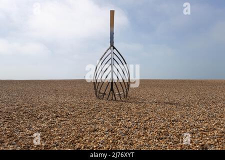 Hastings, East Sussex, UK 05.06.2022 die Landeskulptur von Leigh Dyer am Hastings Beach Stockfoto