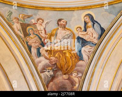 MONOPOLI, ITALIEN - 5. MÄRZ 2022: Das Fresko des Evangelisten Lukas in der Kuppel der Kathedrale - Basilica di Maria Santissima della Madia aus dem Jahr 18. Stockfoto