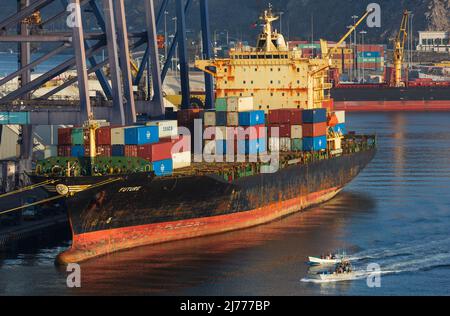 Containerschiff Future, Ensenada International Conatainer Terminal, Baja California, Mexiko Stockfoto