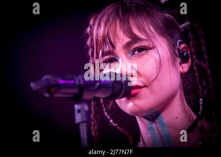 5. Mai 2022, Mailand, Mailand, Italien: Enula, Bühnenname von Enula Bareggi im Live-Konzert im Apollo Club in Mailand. (Bild: © Pamela Rovaris/Pacific Press via ZUMA Press Wire) Stockfoto