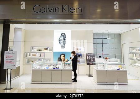 29. April 2022, Changzhou, Jiangsu, China: Calvin Klein Uhrengeschäft in Changzhou gesehen. (Bild: © Sheldon Cooper/SOPA Images via ZUMA Press Wire) Stockfoto