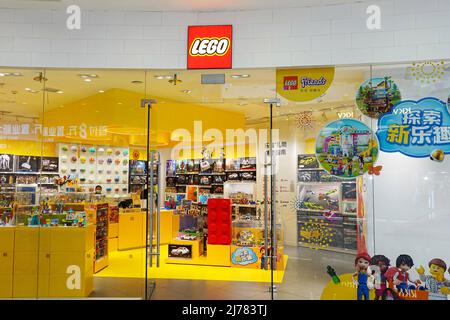 29. April 2022, Changzhou, Jiangsu, China: Der LEGO Spielwarenladen wird in Changzhou eröffnet. (Bild: © Sheldon Cooper/SOPA Images via ZUMA Press Wire) Stockfoto
