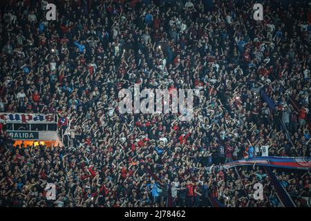 Gesamtansicht der San Lorenzo Fans während eines Spiels zwischen San Lorenzo (ARG) und Racing Club (ARG) im Rahmen der Fecha 14 - Liga Profesional de Futbol im Estadio Pedro Bidegain in Buenos Aires. Endergebnis: San Lorenzo 1 - 1 Racing Club (Foto von Roberto Tuero / SOPA Images/Sipa USA) Stockfoto