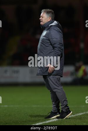 Crawley Town Manager John Yems während der EFL League zwei Spiel zwischen Swindon Town und Crawley Town auf dem Energy Check County Ground . 2nd. Februar 2022 Stockfoto