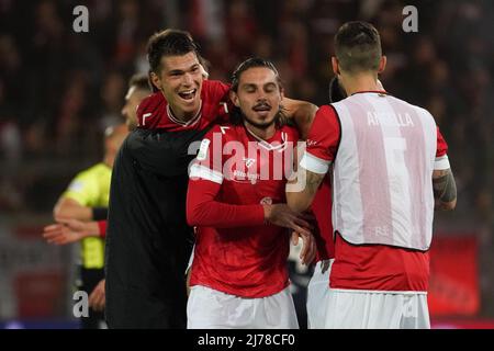 Stadio Renato Curi, Perugia, Italien, 06. Mai 2022, Perugia feiert den Erfolg der Playoffs am Ende des Spiels während des AC Perugia gegen AC Stockfoto