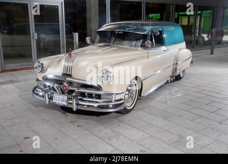 1961 Pontiac Lieferwagen Sedan - klassischer amerikanischer Transporter Stockfoto