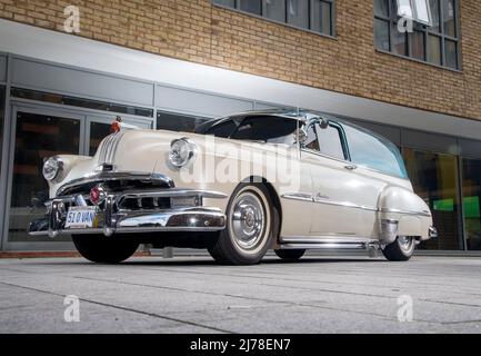 1961 Pontiac Lieferwagen Sedan - klassischer amerikanischer Transporter Stockfoto