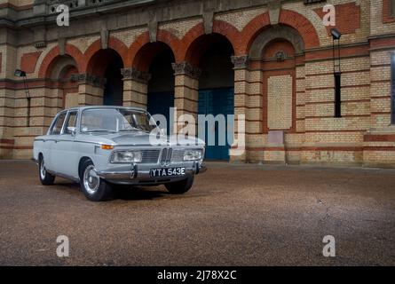 1967 BMW 2000 klassischer deutscher Limousinenwagen Stockfoto