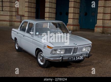 1967 BMW 2000 klassischer deutscher Limousinenwagen Stockfoto