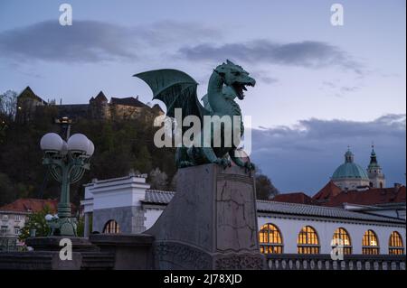 Drachenbrücke (Zmajski Most) Ljubljana, Slowenien Stockfoto