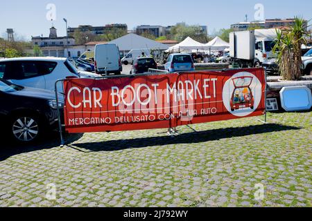 Autoboot-Verkaufsmarkt (Mercatino Dell'Ustao Con La Tua Auto) in Testaccio Rom Italien Stockfoto