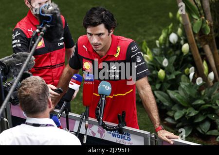 Miami Gardens, Florida, USA. 06.. Mai 2022. SAINZ Carlos (Spa), Scuderia Ferrari F1-75, Portrait während des Formel 1 Crypto.com Miami Grand Prix 2022, 5. Runde der FIA Formel 1 Weltmeisterschaft 2022, auf dem Miami International Autodrome, vom 6. Bis 8. Mai 2022 in Miami Gardens, Florida, Vereinigte Staaten von Amerika - Foto: Xavi Bonilla/DPPI/LiveMedia Kredit: Independent Photo Agency/Alamy Live News Stockfoto