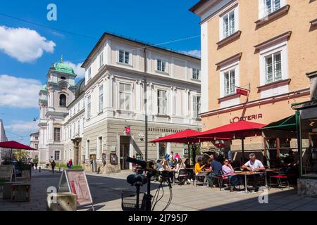 Salzburg: Makartplatz, Kirche Dreifaltigkeitskirche in Flachgau, Salzburg, Österreich Stockfoto