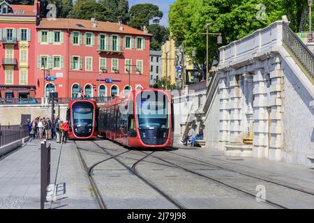 Nizza, moderne Straßenbahn, Linie 2, Port Lympia // Nizza, Moderne Straßenbahn, Linie 2, Port Lympia