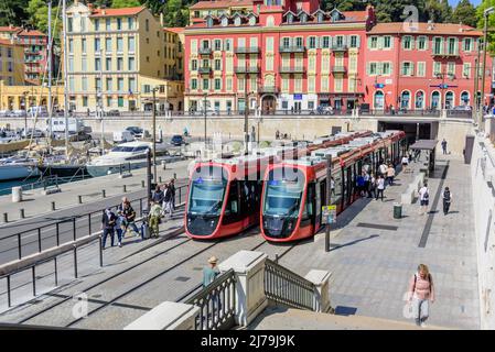 Nizza, moderne Straßenbahn, Linie 2, Port Lympia // Nizza, Moderne Straßenbahn, Linie 2, Port Lympia