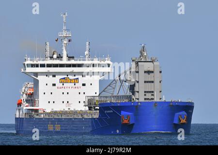 Selbstentladende Bulk Carrier STARNES Stockfoto